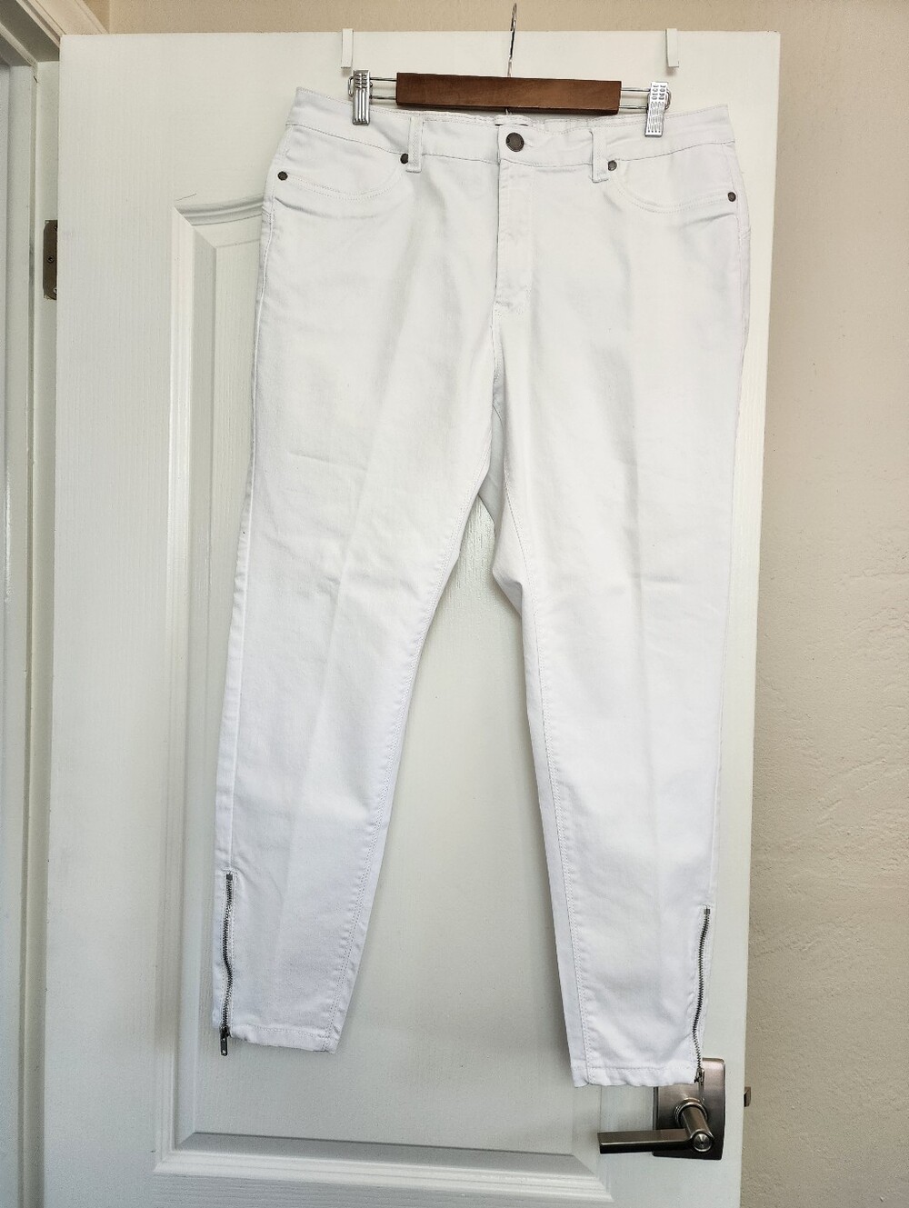 Suko White High Waisted Slim Zip-Hem Women's Jeans Size 16